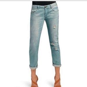 CAbi #748 size 0 Light Blue Distressed Jeans